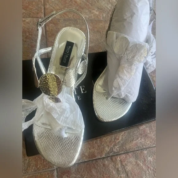 White House Black Market Winslow Wedge Silver - Picture 3 of 10